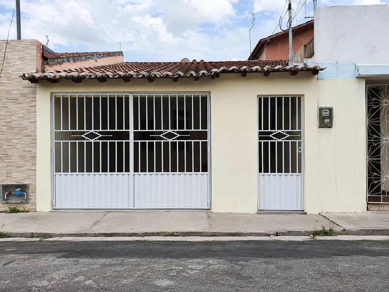 Casa a venda no GUAJERU, com 2 quartos 