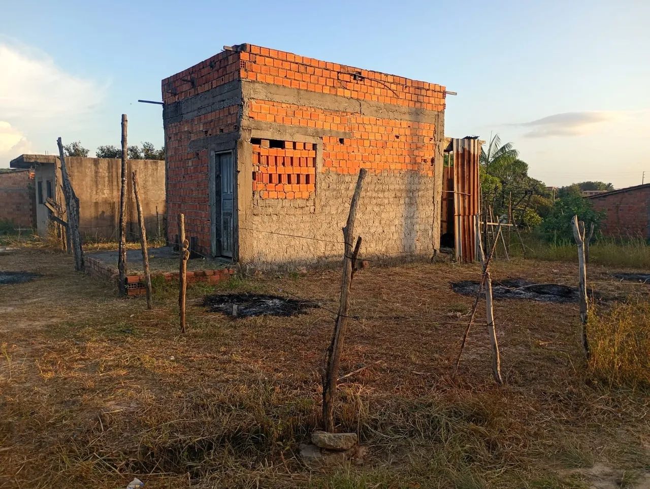 Vendo Lindo Terreno com casa na Pirâmide  - Foto 2