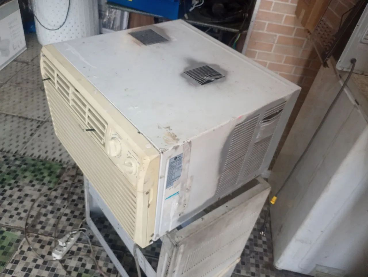 Vendo ar condicionado 10.000 BTUs funcionando perfeitamente - Foto 3