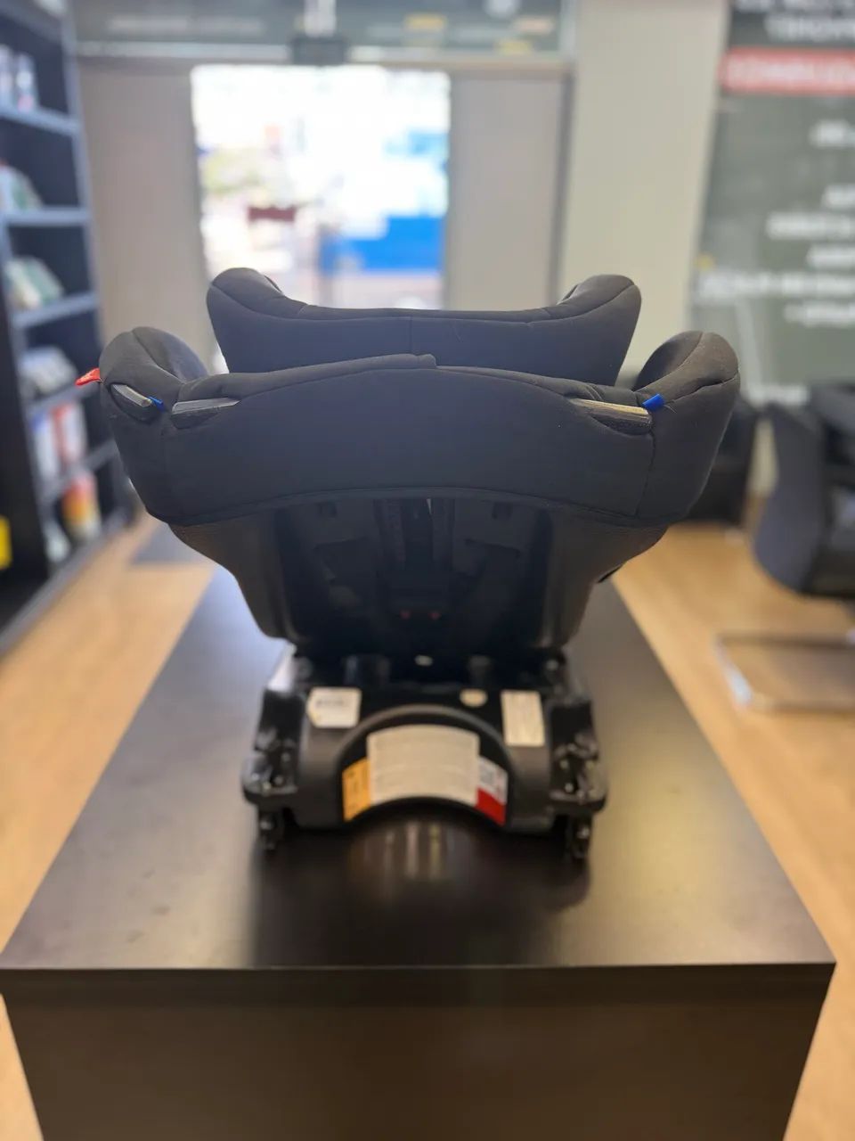 Cadeirinha infantil para carro Fisher Price  - Foto 4