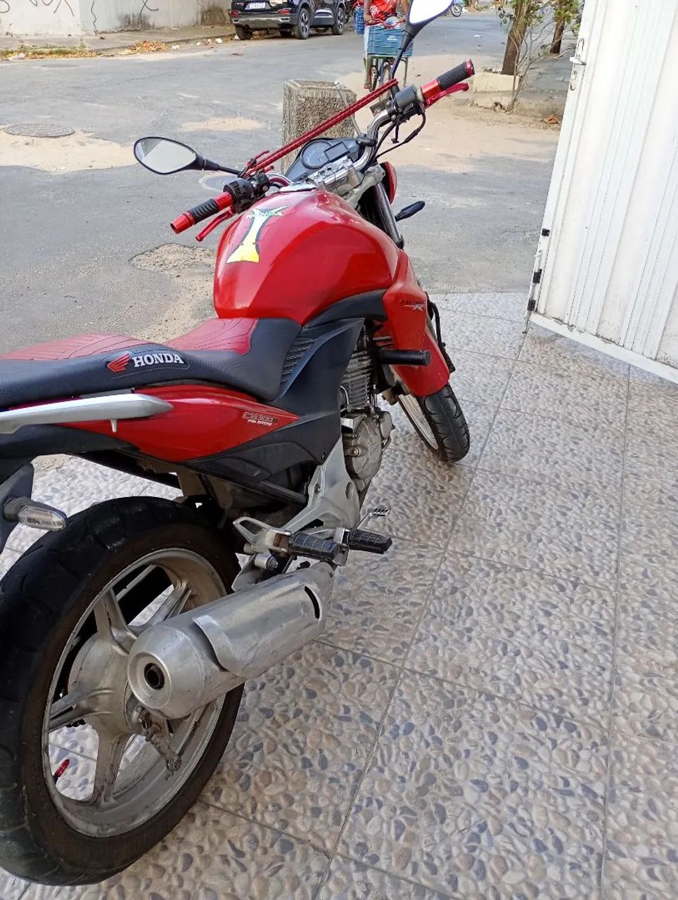 CB 300 ótimo estado - Foto 3
