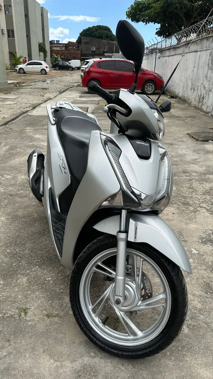 MOTO HONDA AUTOMÁTICA 