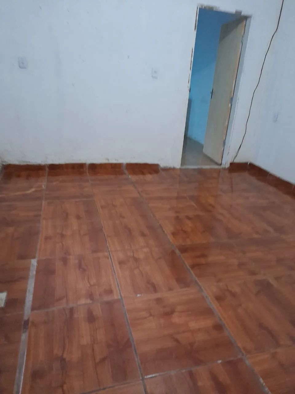 Aluga se kitnet no Escola de polícia 