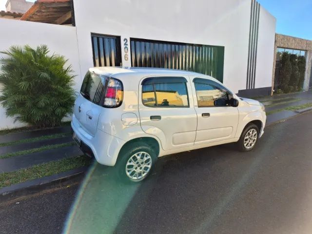 Fiat Uno Attractive 1.0 Flex 6V 5P 2017 - Foto 2