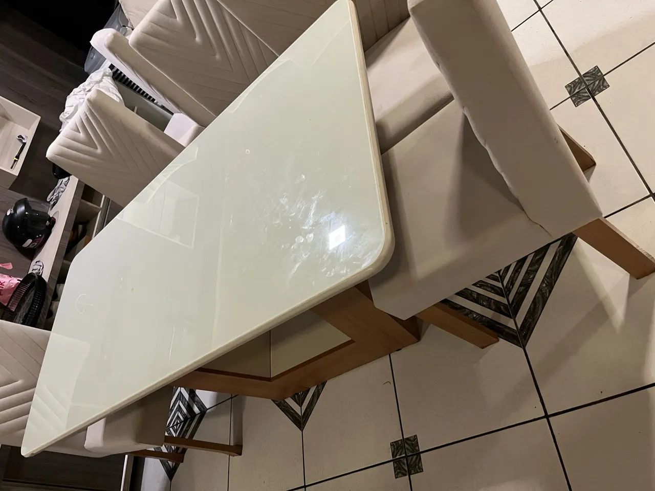 Mesa de vidro com 6 cadeiras  - Foto 3
