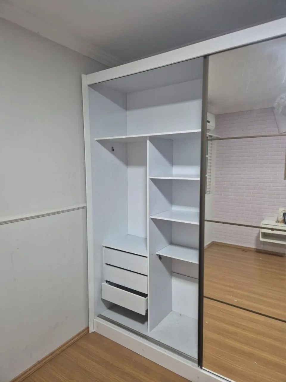 Guarda-roupa MDF 2 Portas Grande com Espelho  - Foto 2