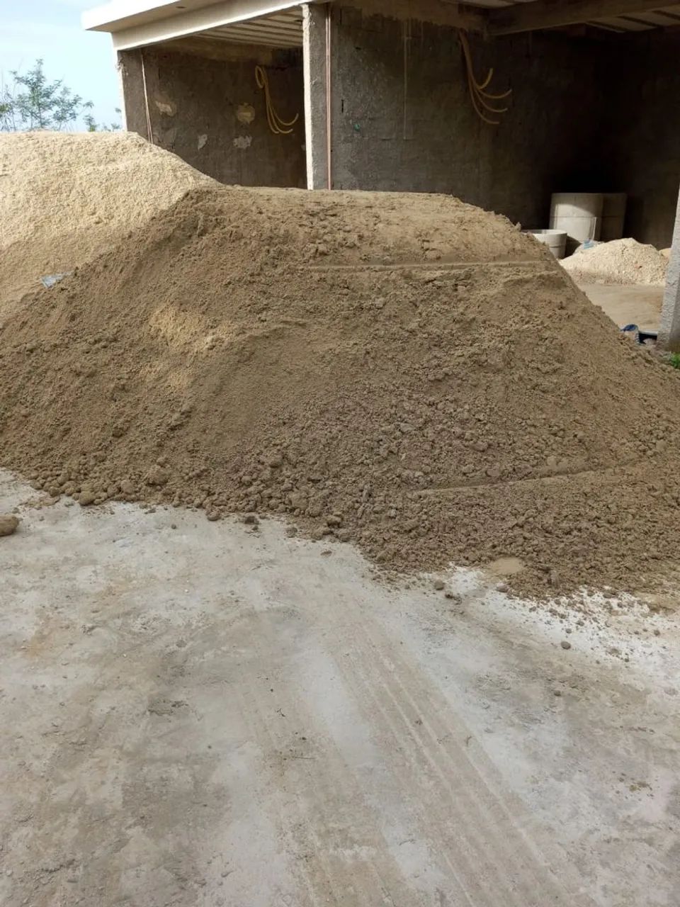 Venda de caminhão fechado de mineral em geral.  - Foto 5