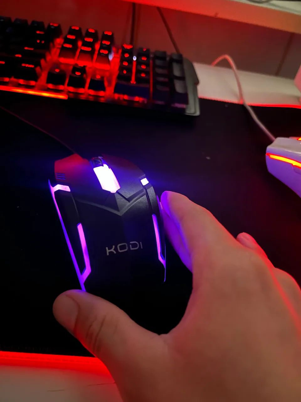 TECLADO MECÂNICO KODI RGB COM MOUSE - Foto 2