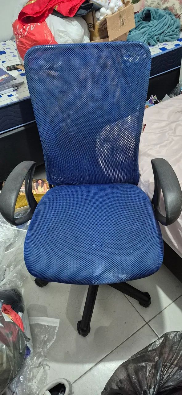 Cadeira de escritório azul 