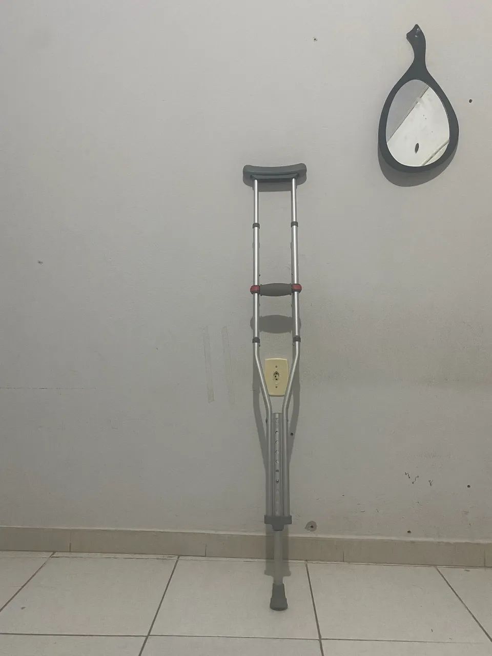 Venda de par de muletas 
