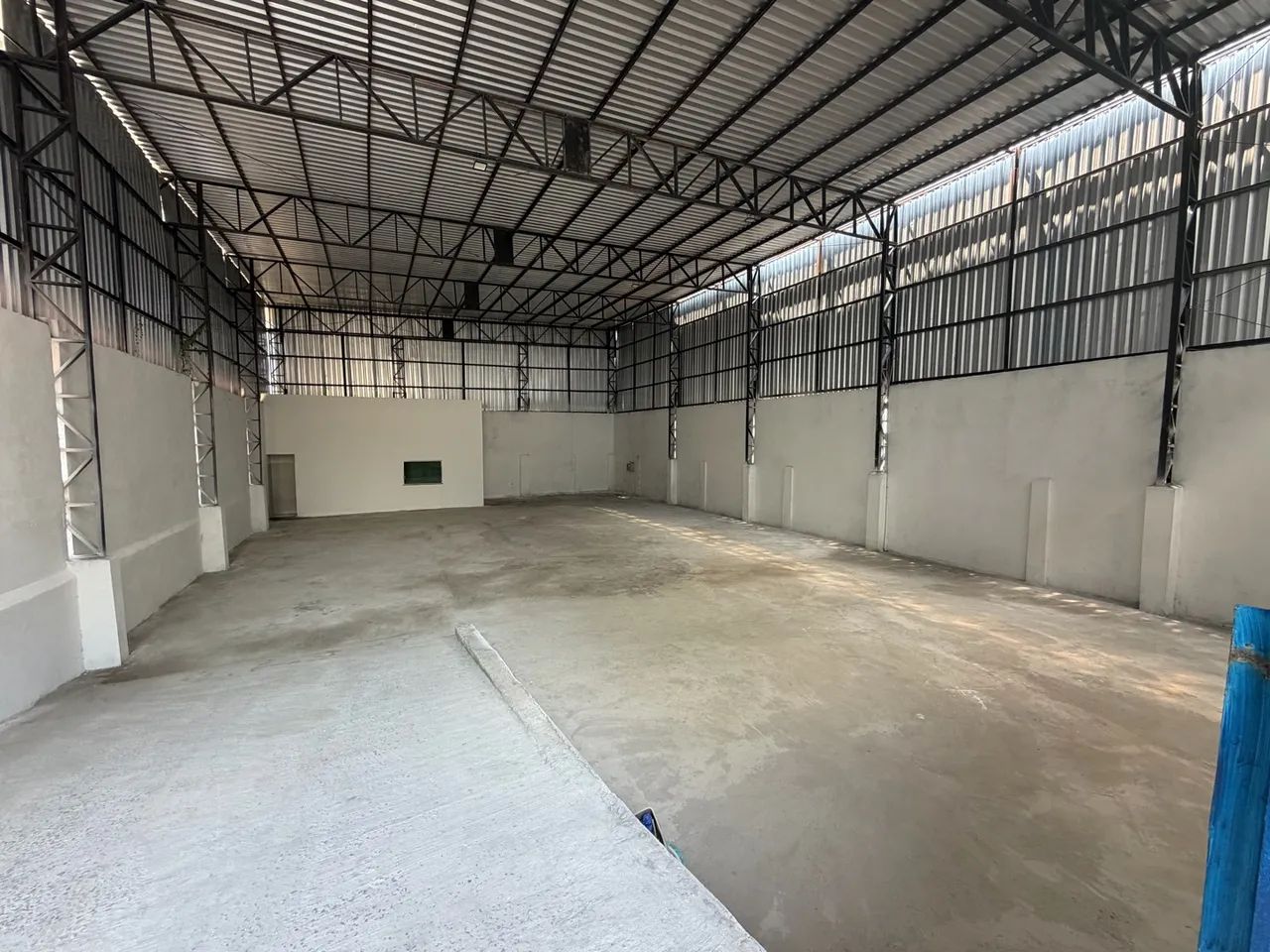 Alugo galpão  660m2 - Foto 2