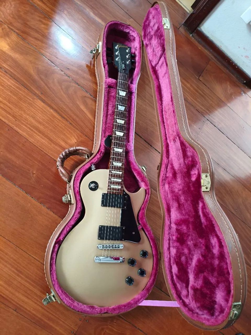 Guitarra Gibson Les paul com case