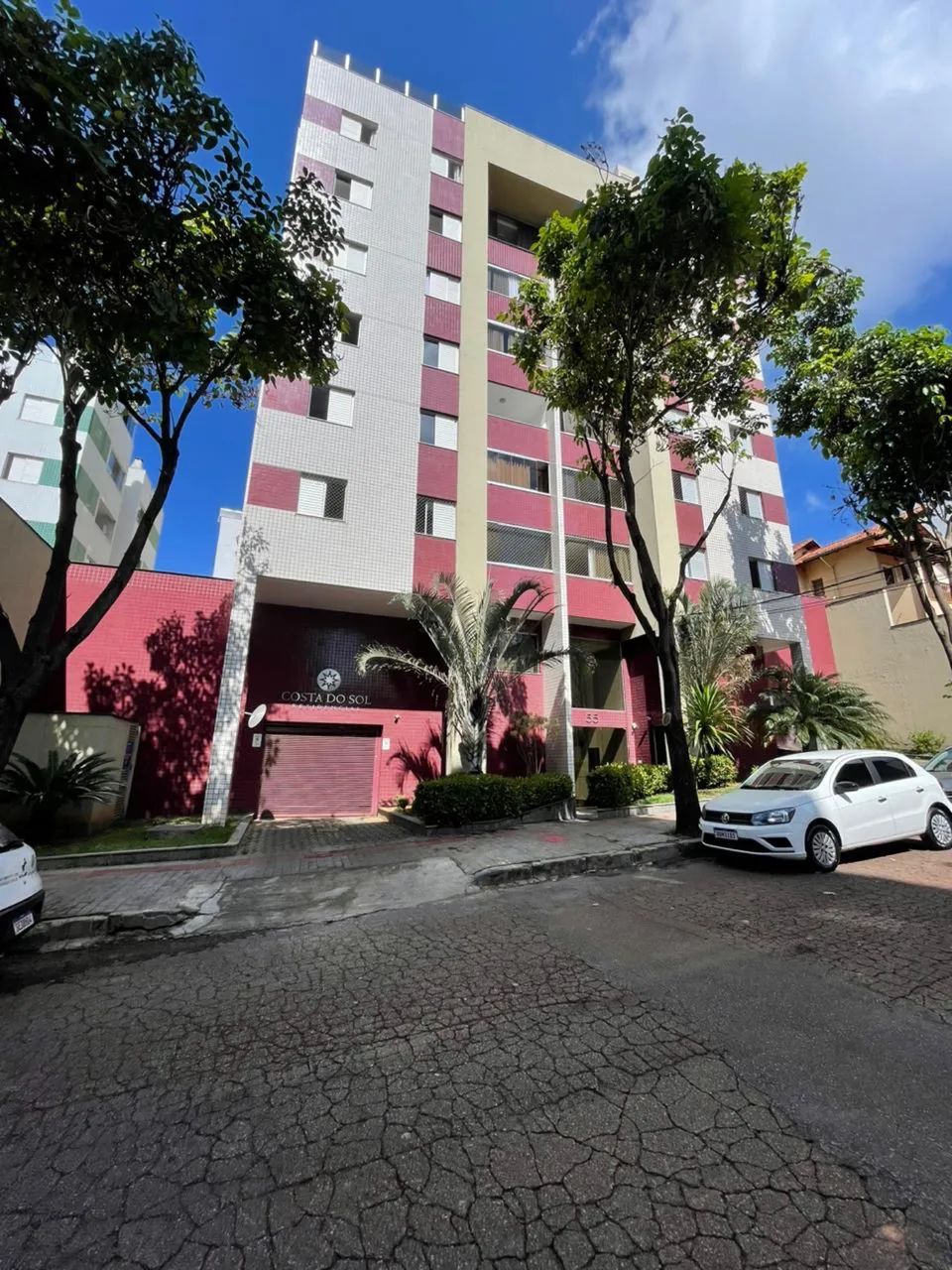 Cobertura bairro castelo reformada 