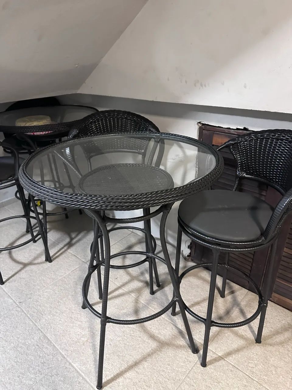 Mesa e Banquetas 