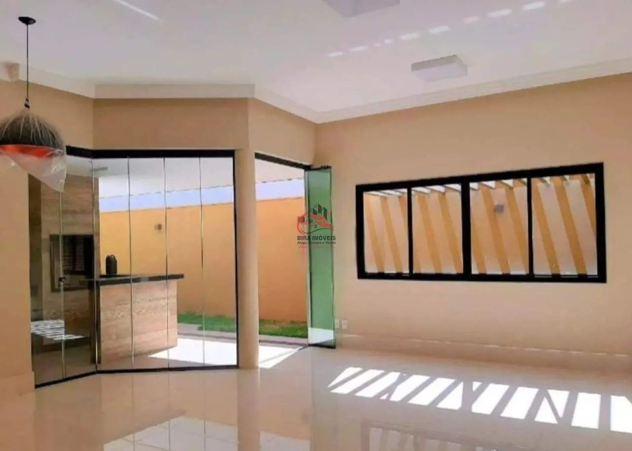 Casa no Condomínio Damha I - 3 Suítes com Jacuzzi e Varanda Gourmet
