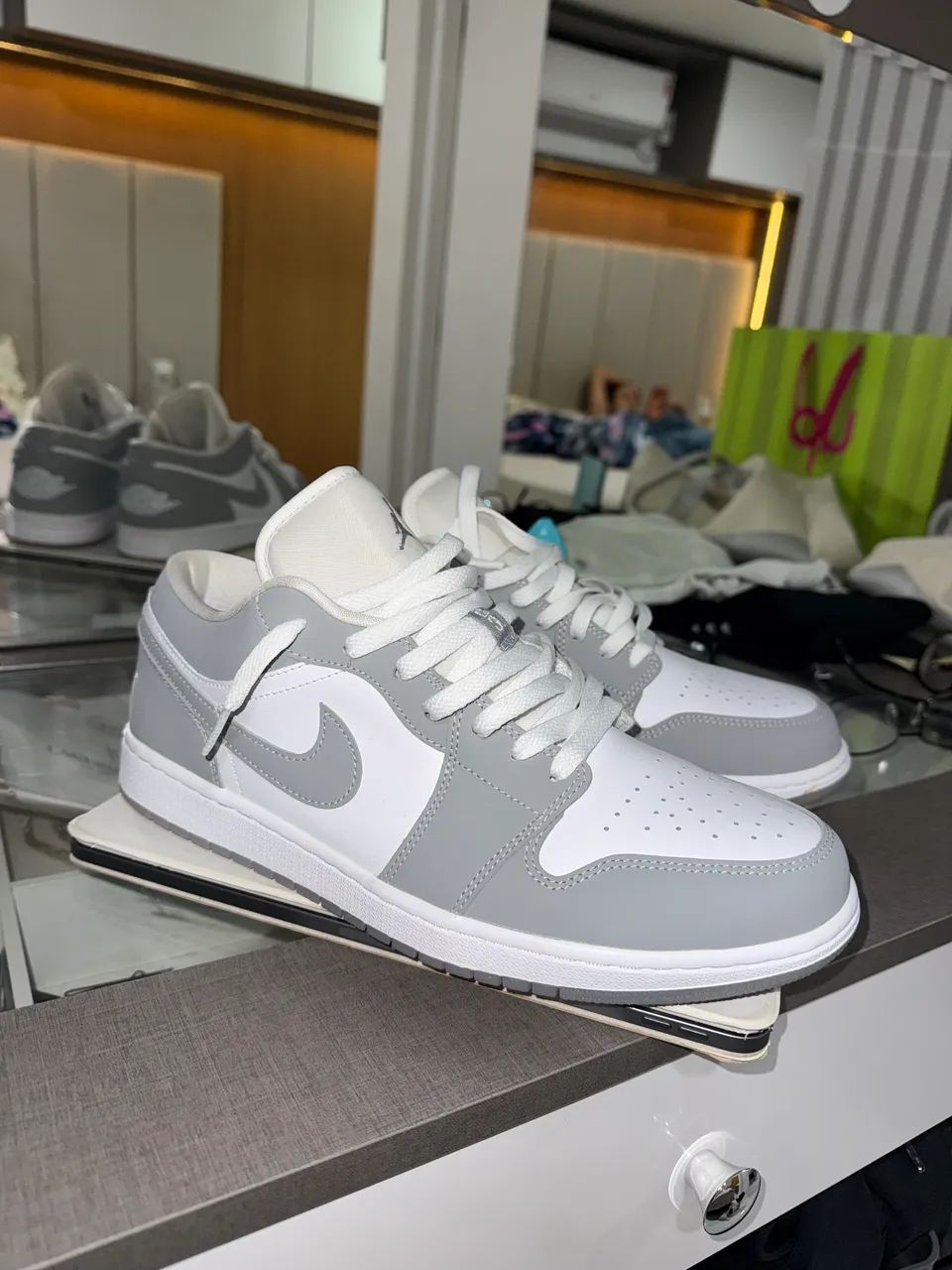 AIR JORDAN 1 LOW - WOLF GREY