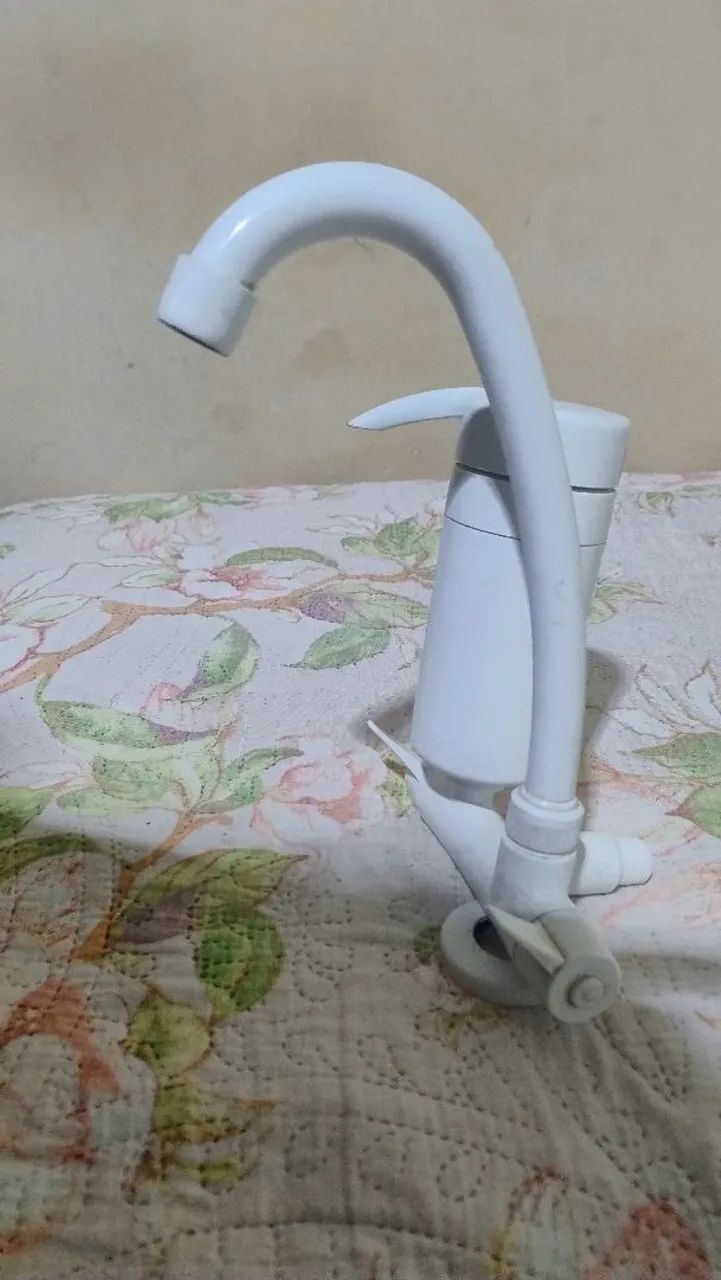 TORNEIRA DE PIA  - Foto 2