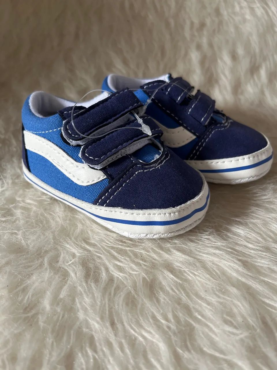 Tênis para Bebês Azul e Branco Sapatinho Recém Nascido