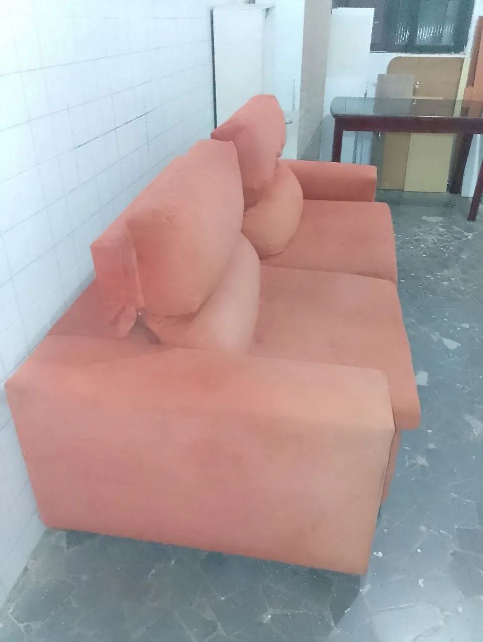 Vende -se 1 sofá retrátil cor laranja  - Foto 3