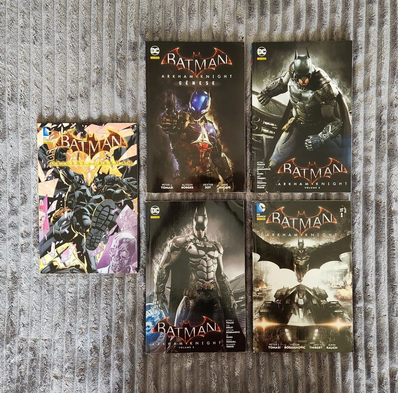 Coleção Batman Arkham Knight / Jogo + Artbook + Guia Visual + HQS - Foto 3
