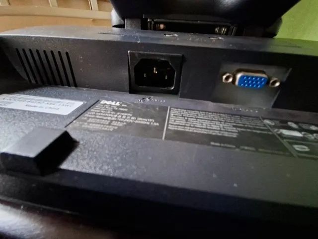 Monitor DELL 15 polegadas - Foto 5