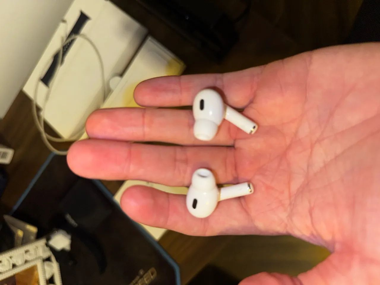 AirPods Pro 2 (2ª Geração) Originais Apple - Completo na Caixa +