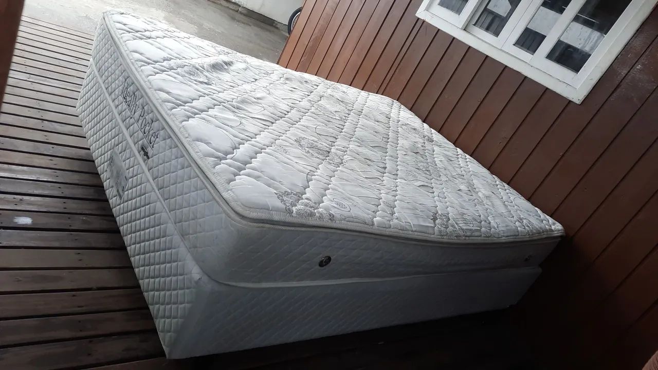 Cama Box de casal 