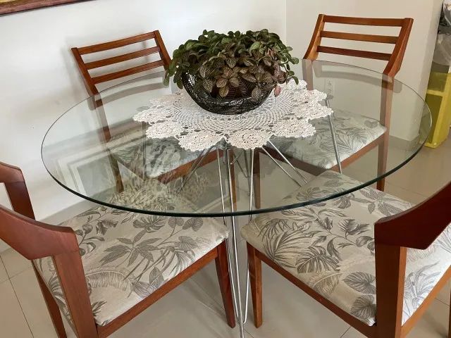 MESA DE 4 LUGARES