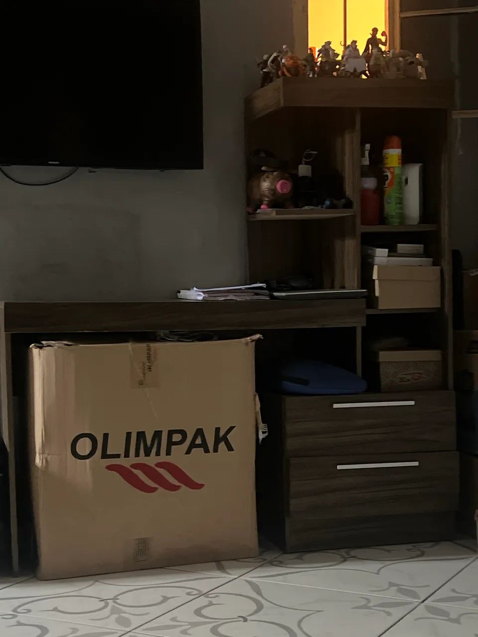 Escrivaninha/ mesa de estudo