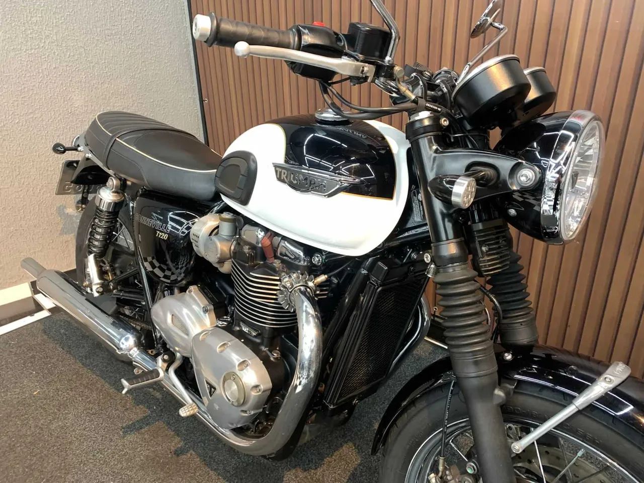 Bonneville T120 2018 - 1495795069 | OLX