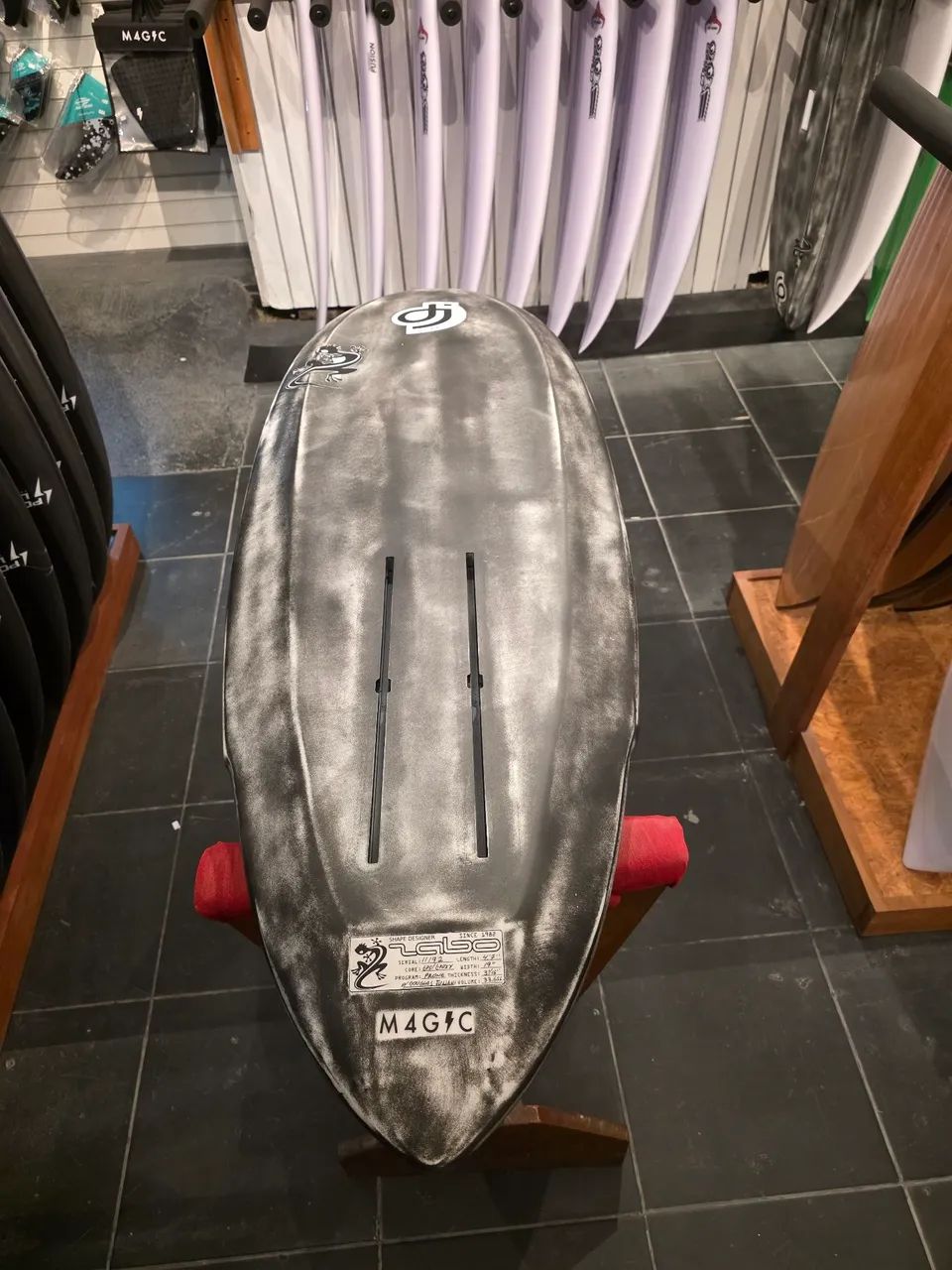 Prancha de foil nova 4'7 33,6 litros