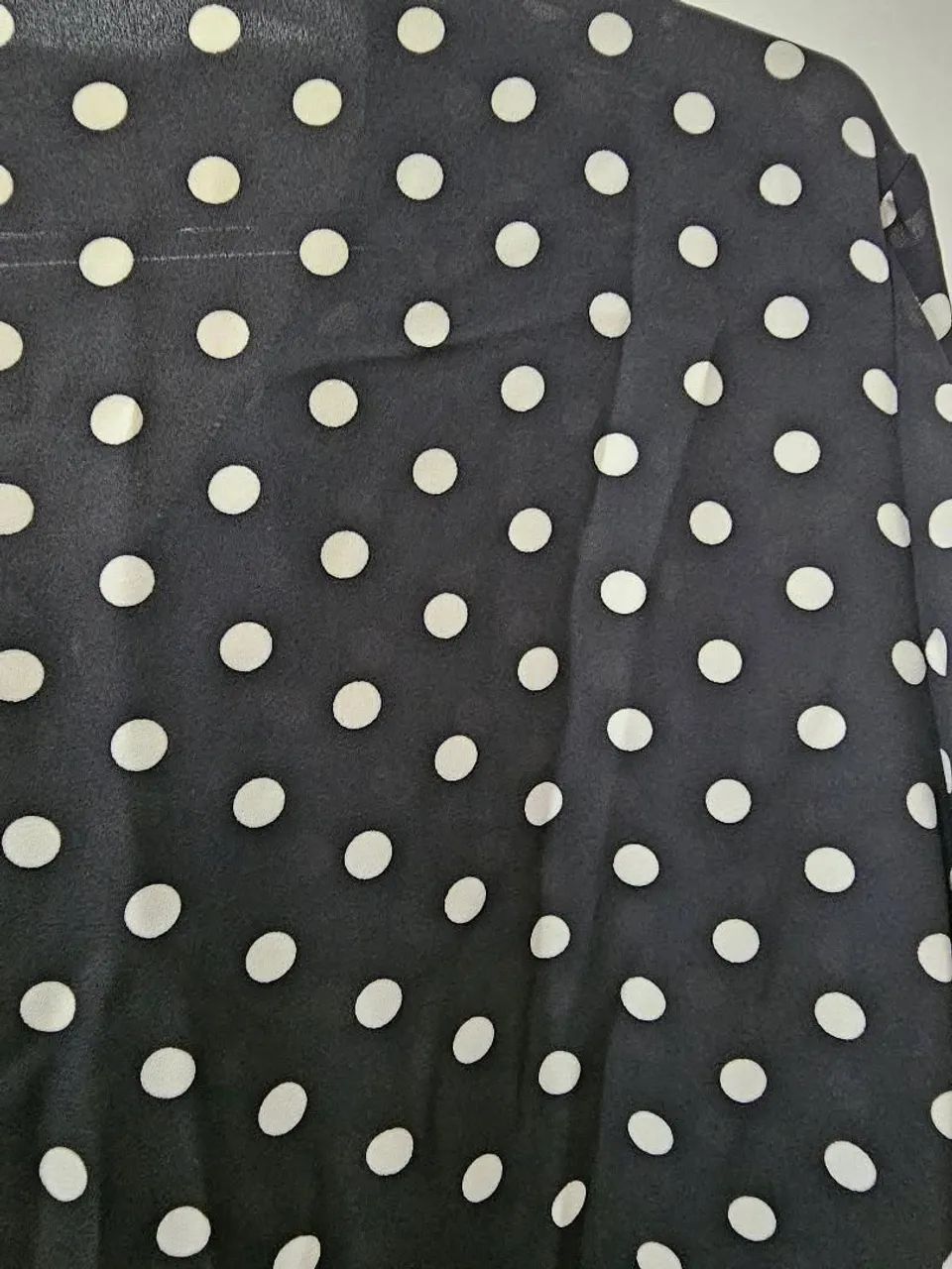 Camisa Preta com Poá Makenji Tamanho M - Foto 5