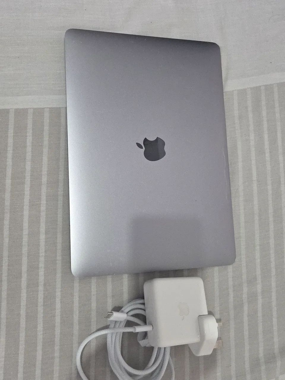 Macbook Pro 2020 i5/16GB/500GB/touchbar/tela2k - Notebooks - Vila