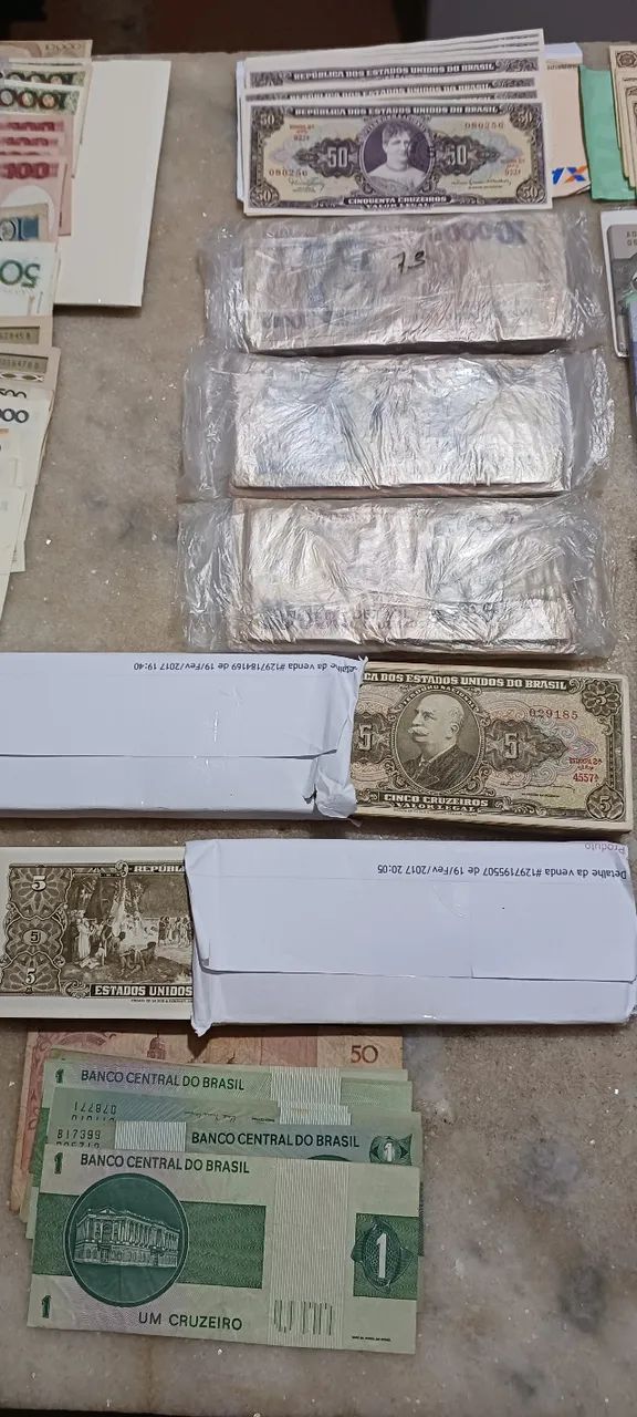 LOTE DE CÉDULAS ANTIGAS NOVAS E USADAS  E MOEDAS GRANDE QUANTIDADE LEIA... - Foto 6