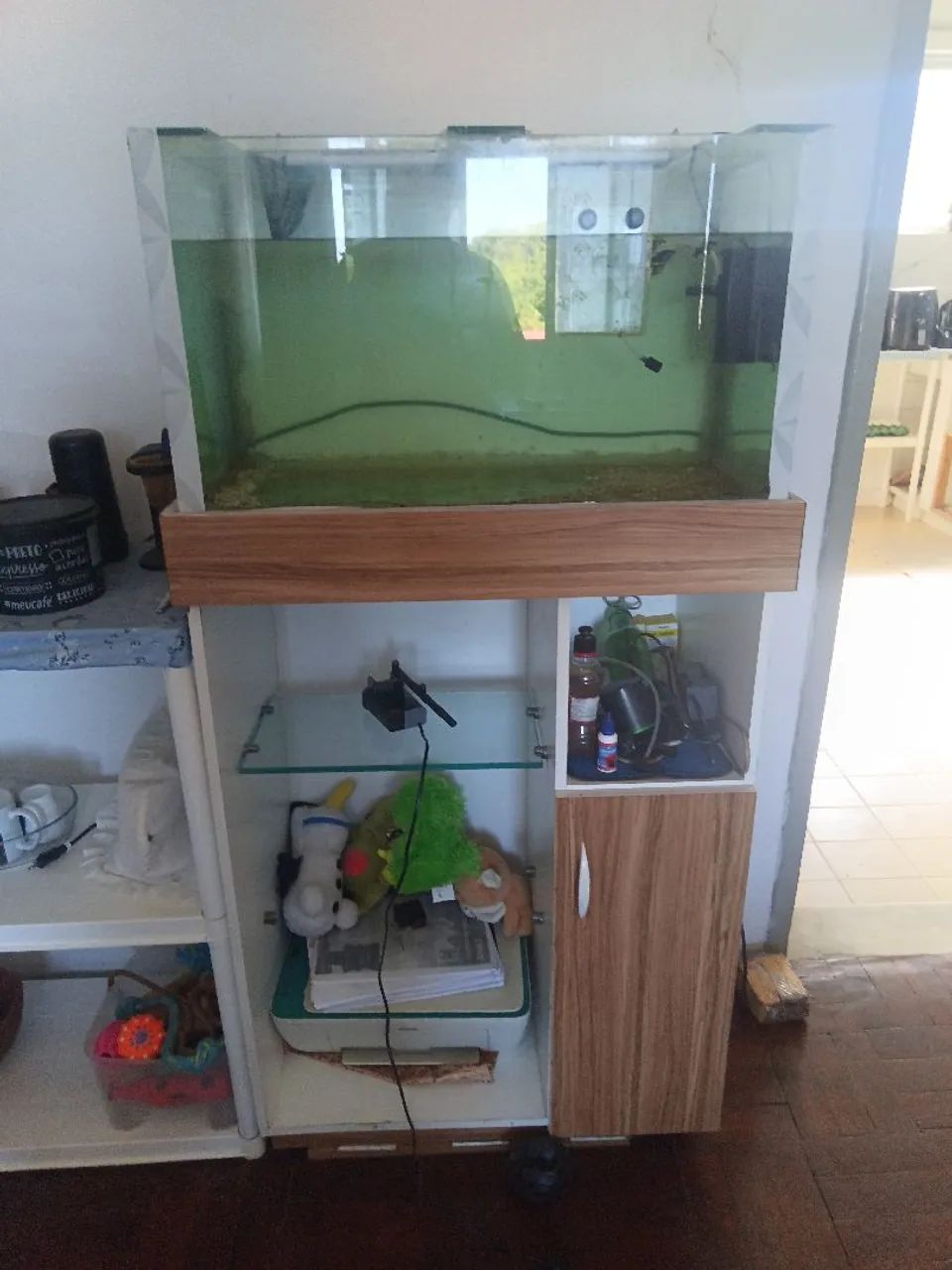 Aquário 100 litros com móvel 