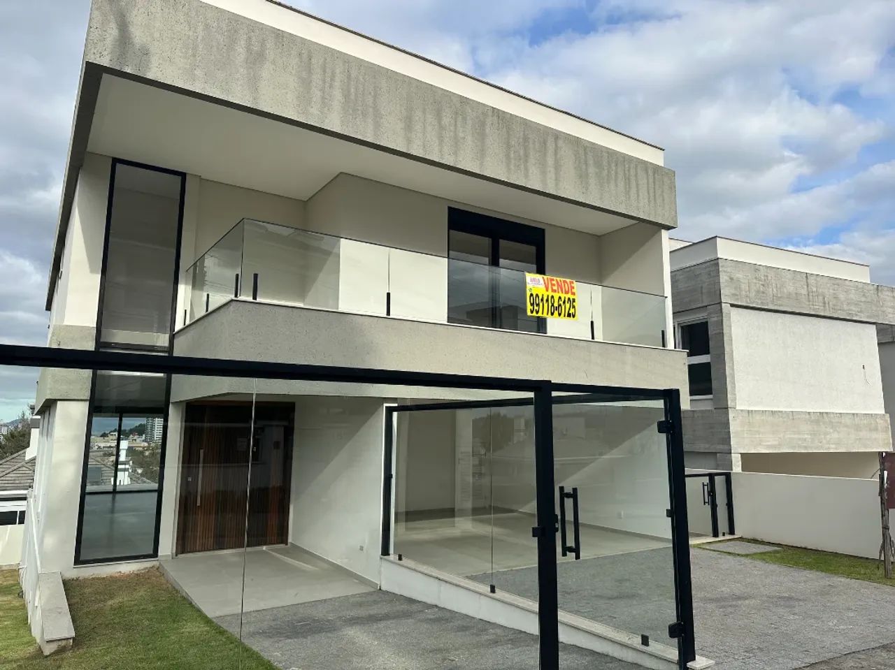 Casa com 3 suítes, Piscina com Borda Pedra Branca Palhoça/SC - Foto 2