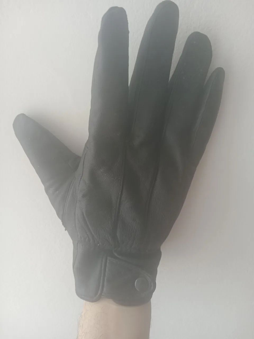 Par de luvas importadas  de couro de cordeiro e forro de poliéster - Foto 5