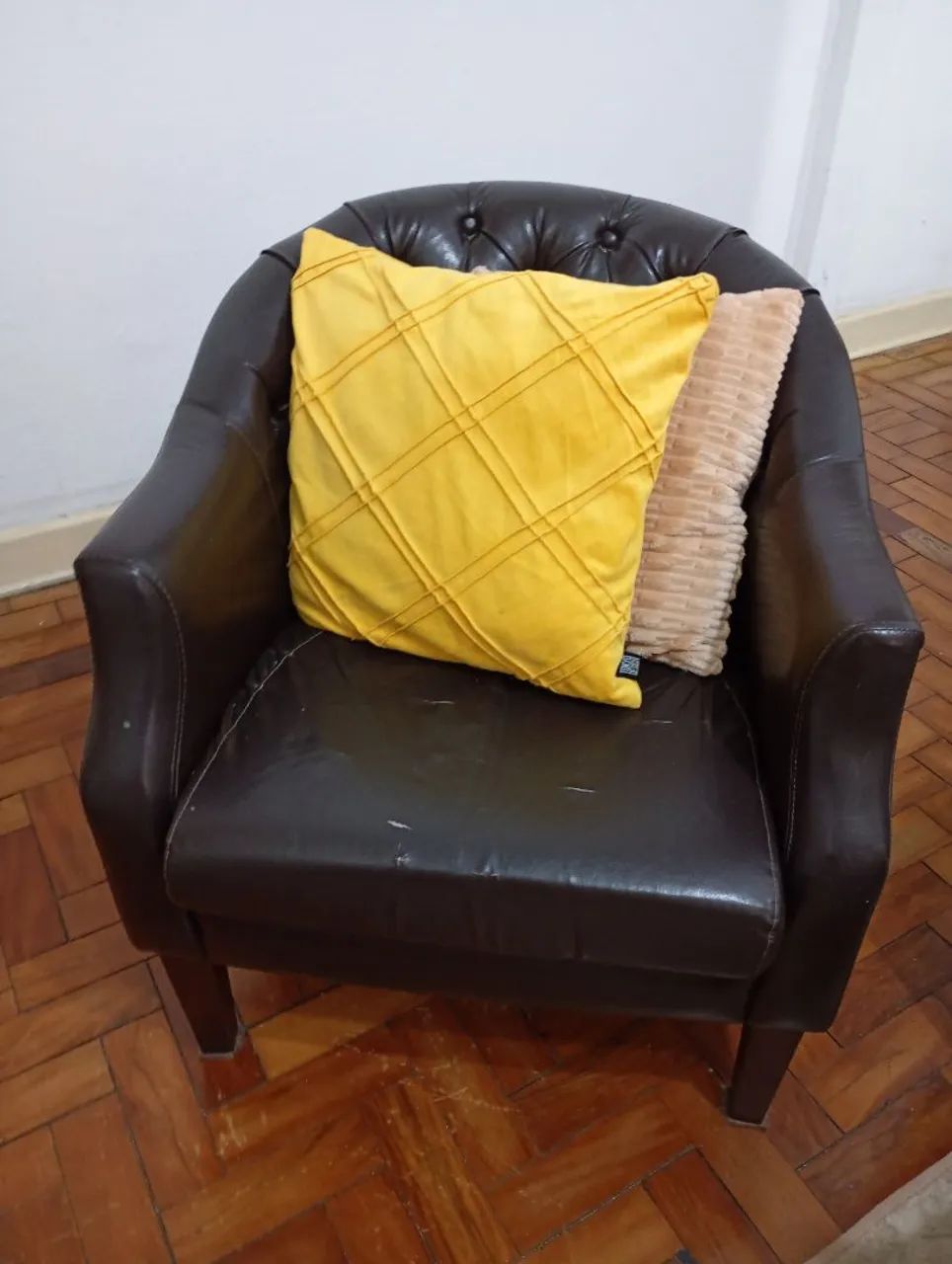 Duas poltronas  por apenas R$400