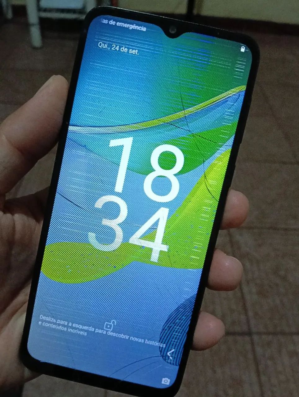 Celular Quebrado galho - Moto E13