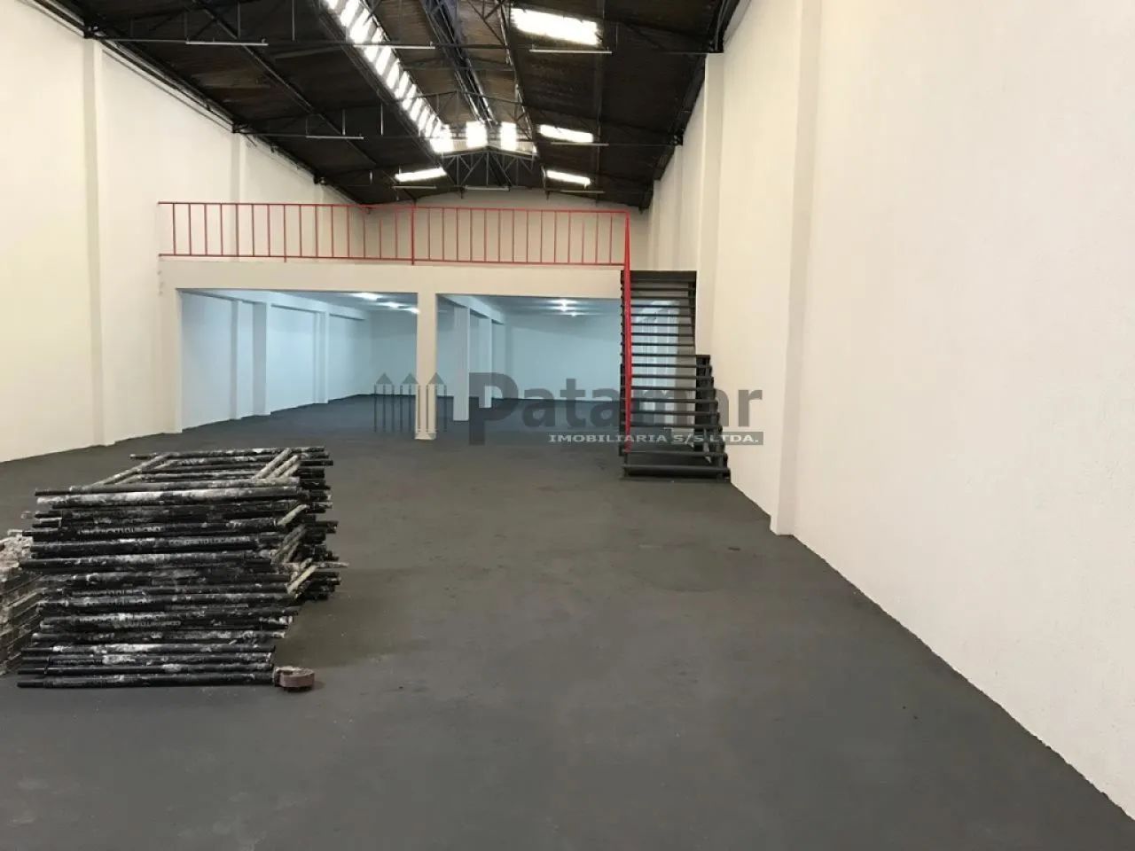 Imóvel Comercial à Venda - Ampla Área, 6 Salas, 4 Vagas - Foto 2