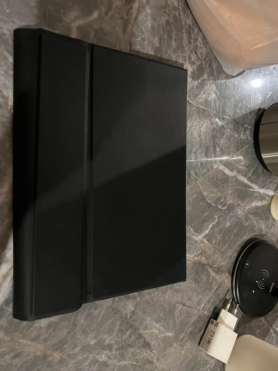Tablet s6 lite 128gb tela está trincada  pega chip  - Foto 5