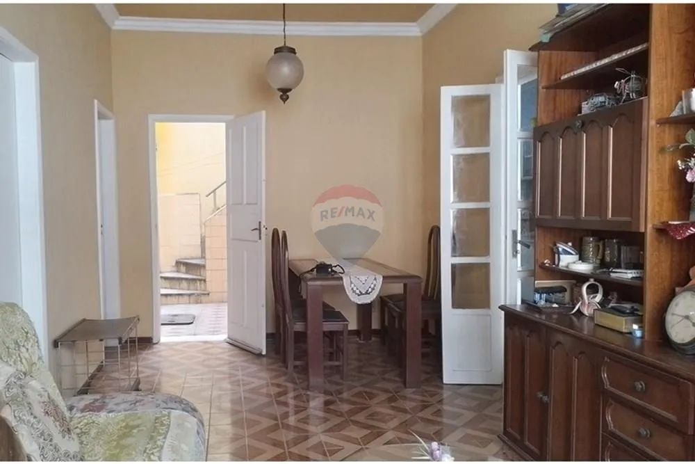 Casa de vila à VENDA com 2 quartos, vaga e terraço no Méier