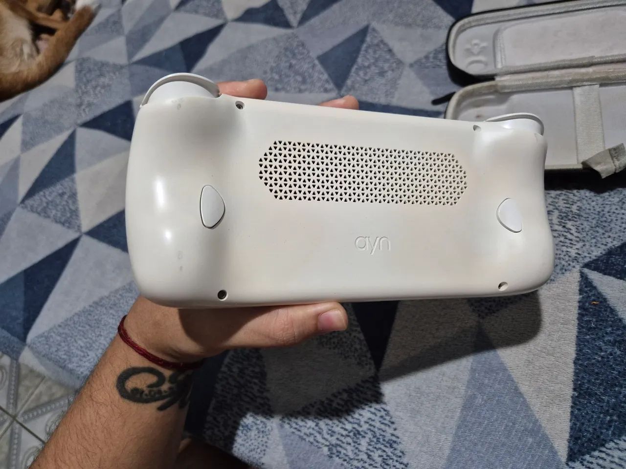 Ayn Odin 2 pro 256gb/12gb impecável, com case, caixa e cabo