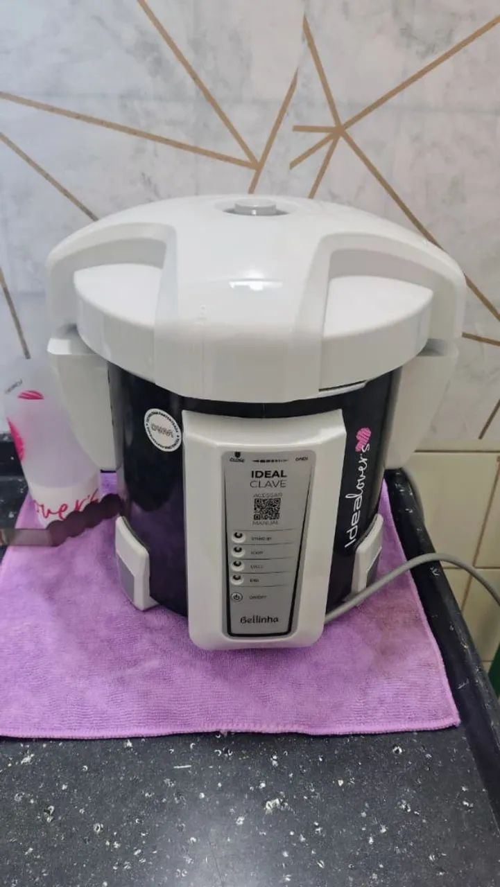 Autoclave com incubadora.