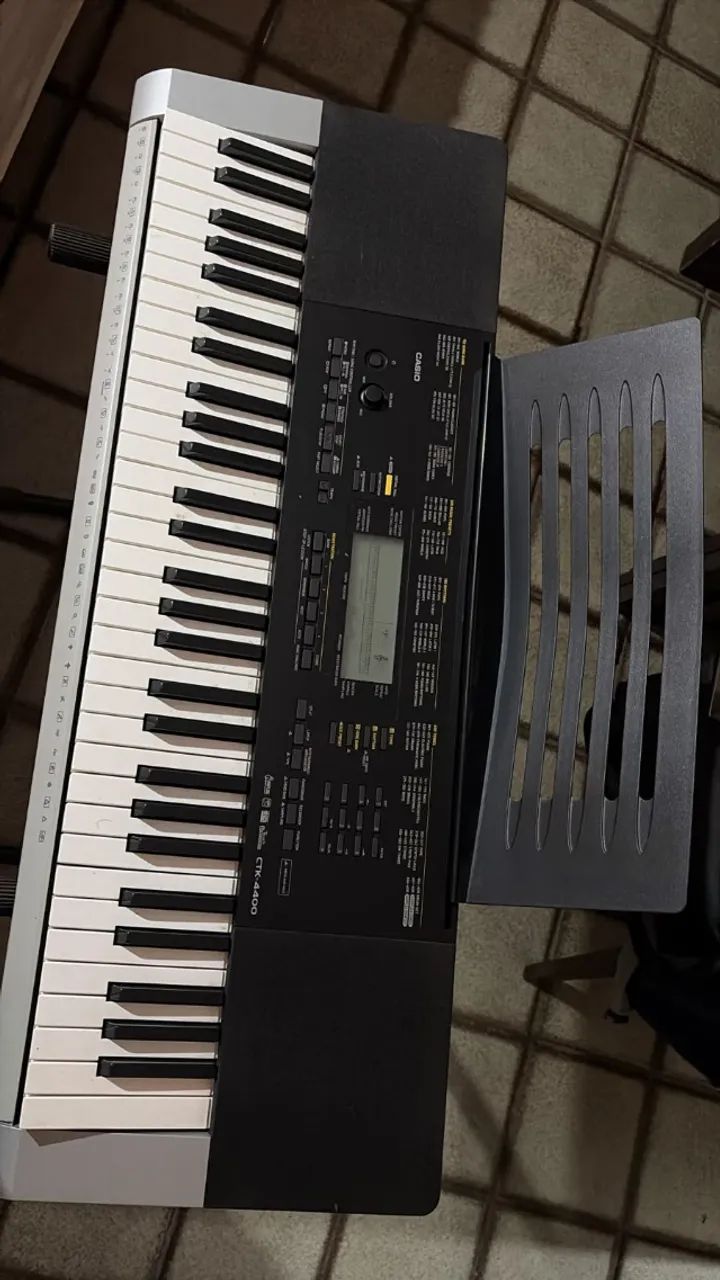 Teclado Casio CTK-4400 Perfeito + Suporte + Pedal + Bolsa