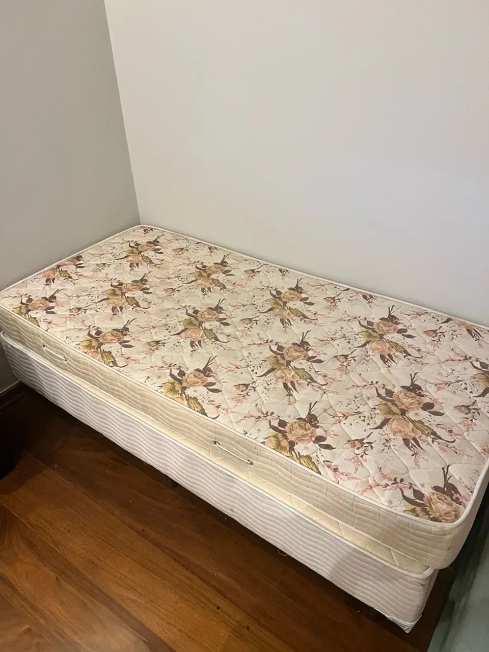 Cama box solteiro e colchão Ortho Flex - bem conservada