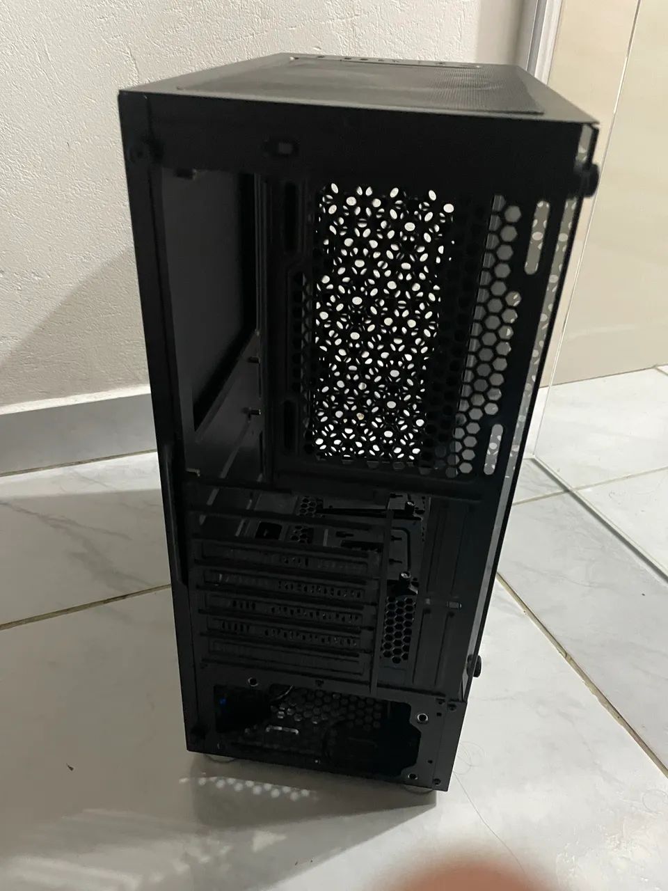 ?  GABINETE GAMER PRETO 