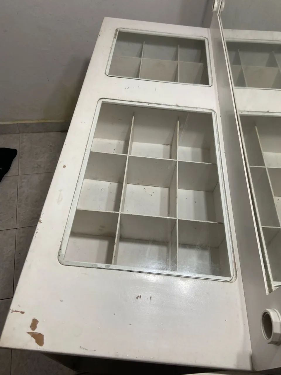 Penteadeira com espelhos e gavetas - Foto 2