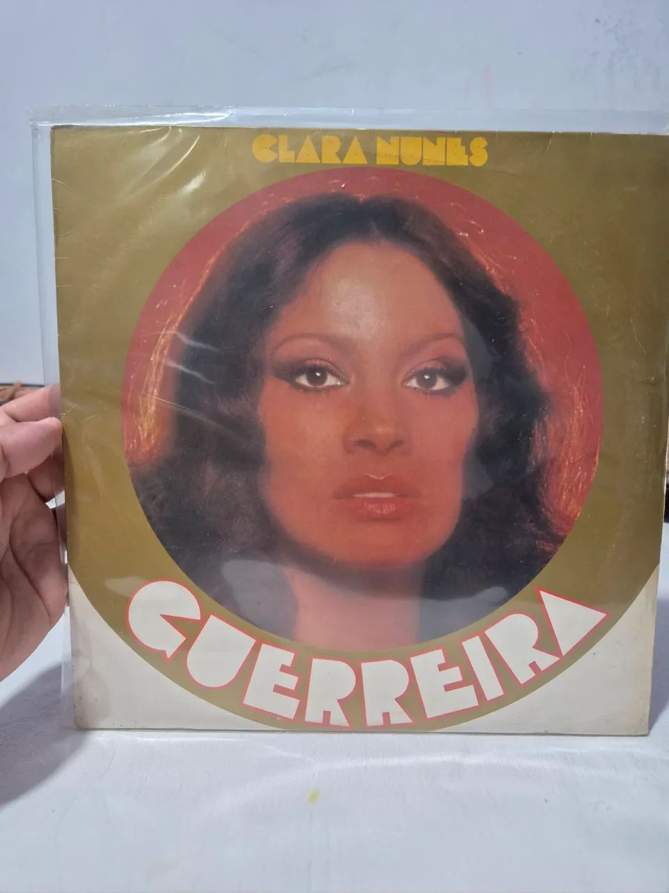 Disco Vinil Clara Nunes - Guerreira - LP Original EMI Odeon - MPB Samba - Foto 3