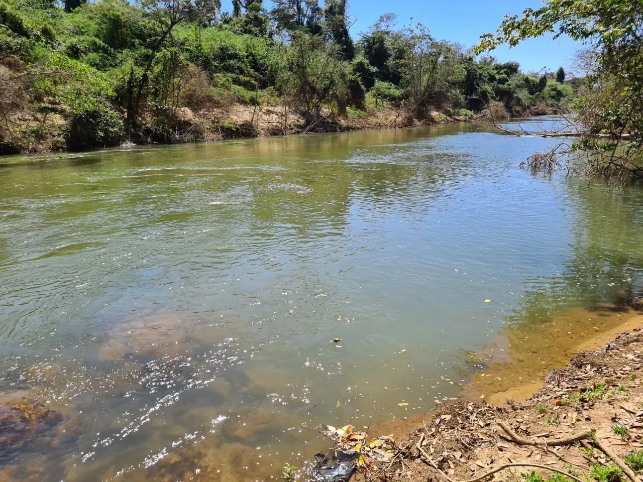 . Quer sua Chacara Beira Rio 20.000 metros na beira do Rio $